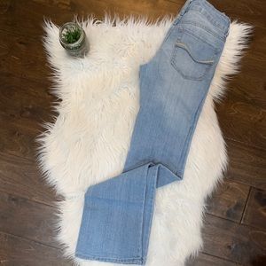 Light wash jeans